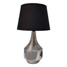 LAMPARA DE BURO COLOR CROMO CON PANTALLA NEGRA 51749 PHILCO